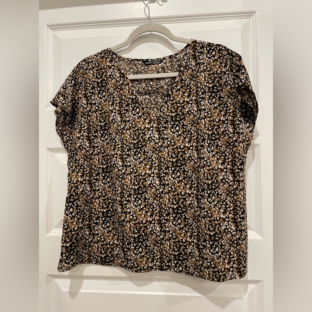 SHEIN- Short Sleeve Blouse- Size Large